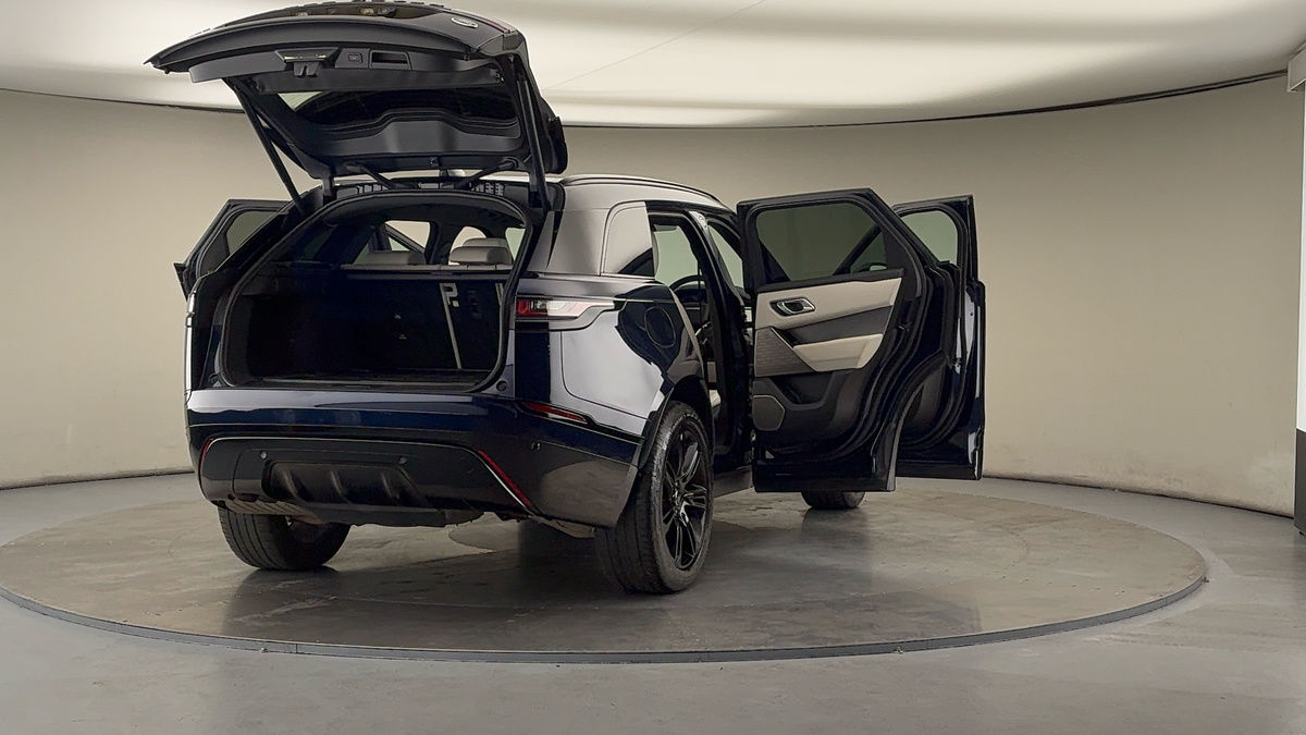More views of Land Rover Range Rover Velar