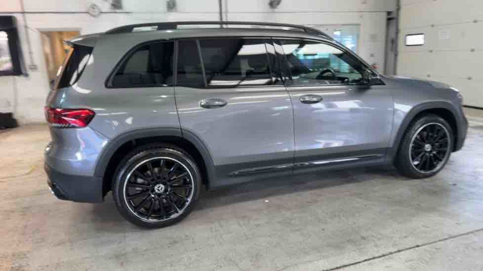 More views of Mercedes-Benz GLB