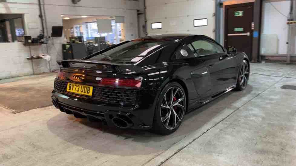 More views of Audi R8