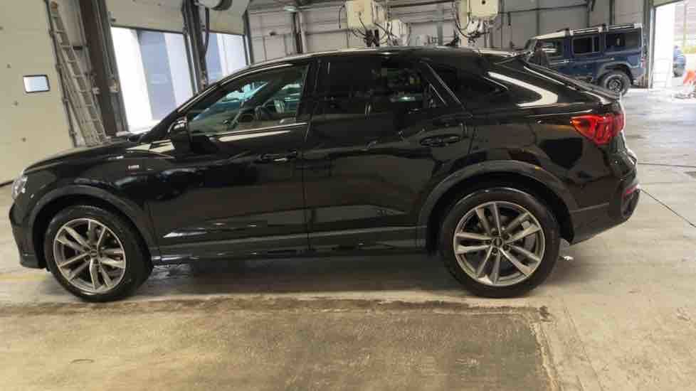 More views of Audi Q3