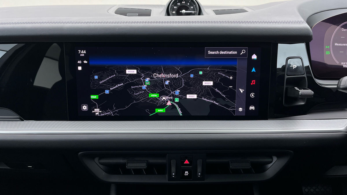Porsche Cayenne Image 17