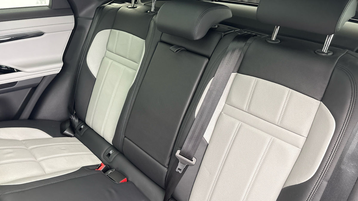 Land Rover Range Rover Evoque Image 8