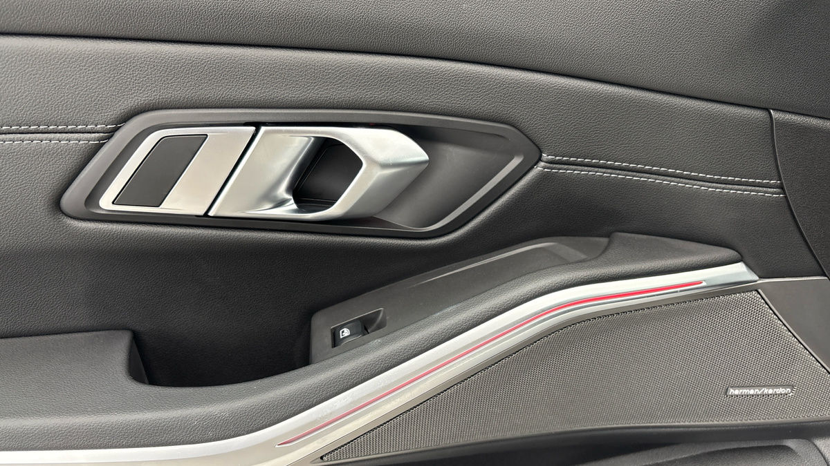 BMW 3 Series Image 19