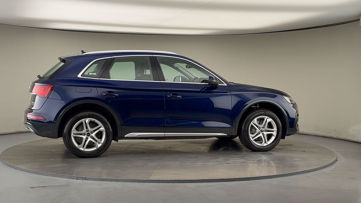 More views of Audi Q5