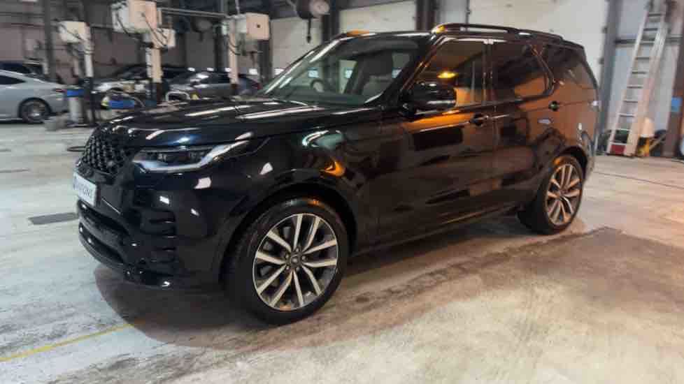 More views of Land Rover Discovery