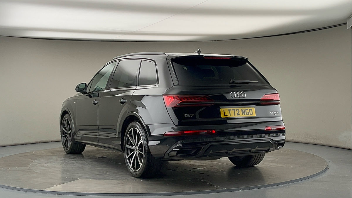 More views of Audi Q7