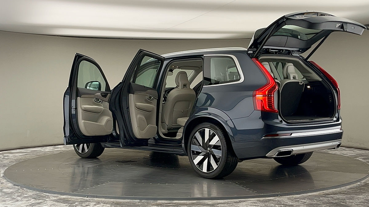 More views of Volvo XC90