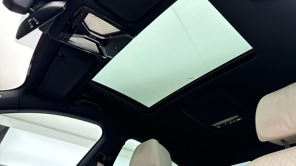 BMW 7 Series Image 4
