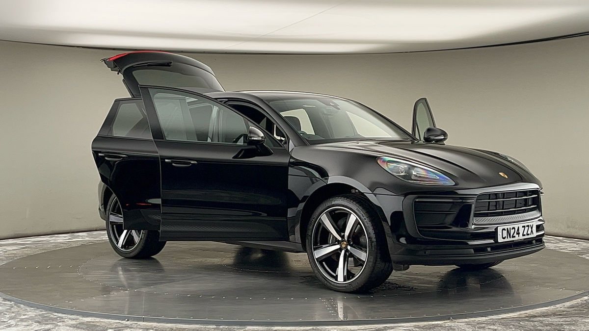 More views of Porsche Macan
