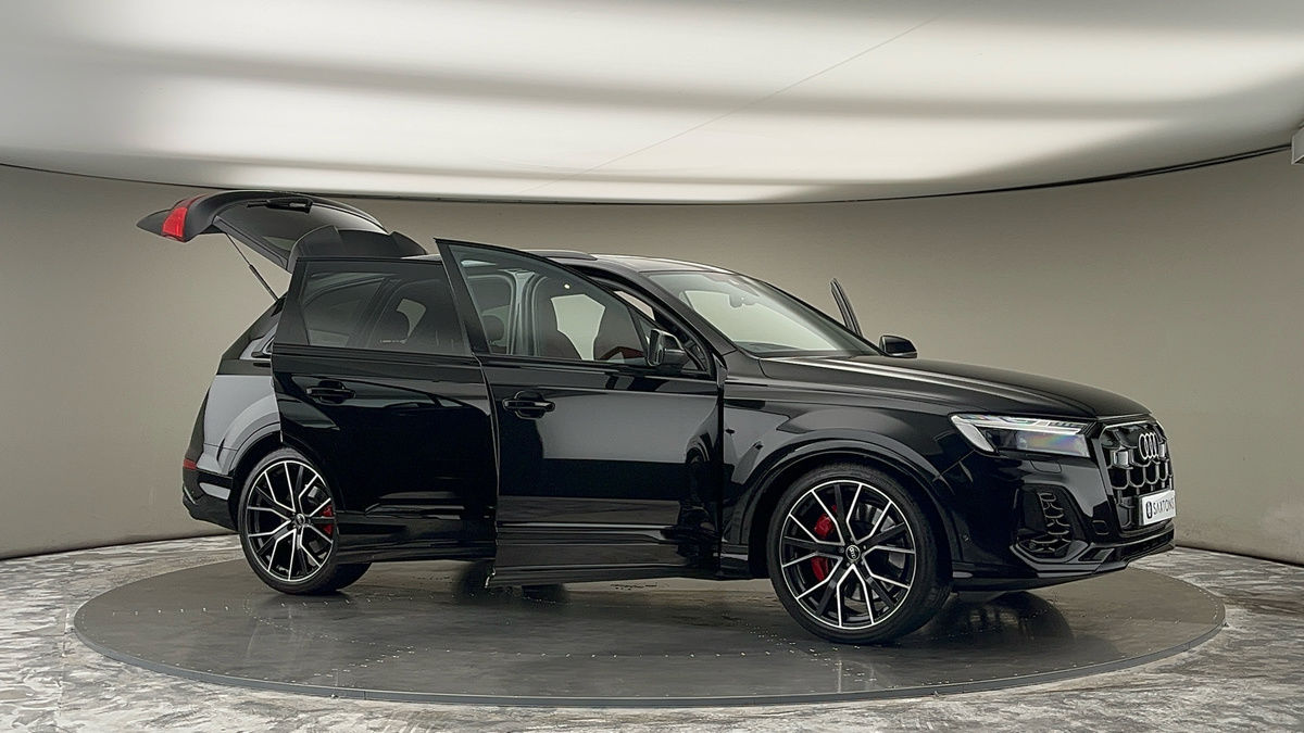 More views of Audi SQ7