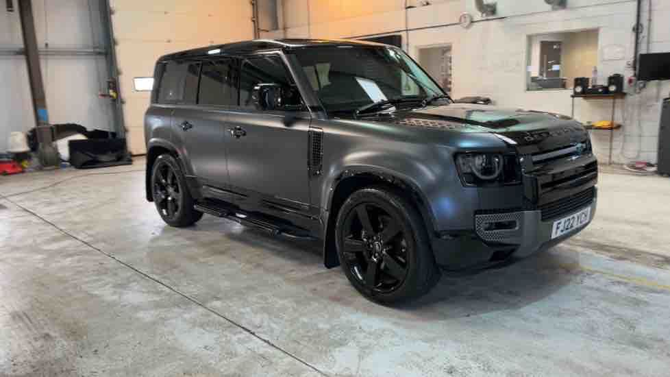 More views of Land Rover Defender 110