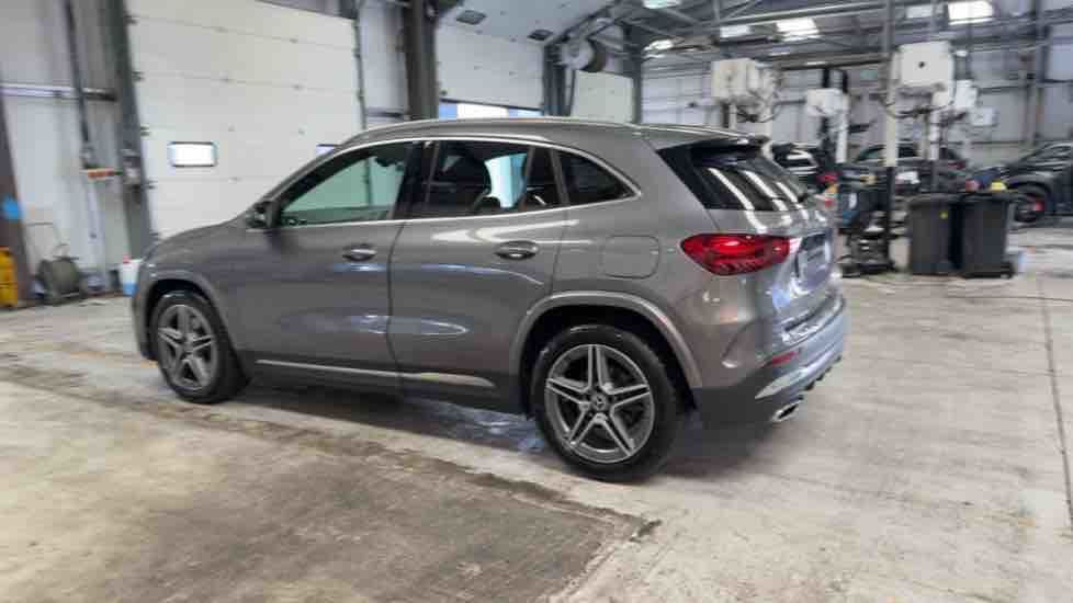 More views of Mercedes-Benz GLA