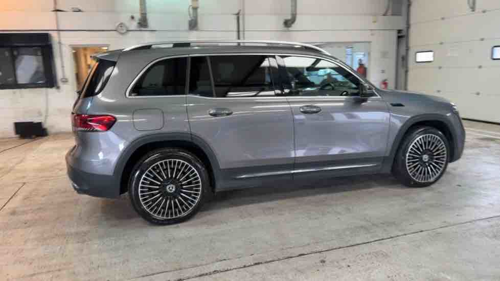 More views of Mercedes-Benz EQB