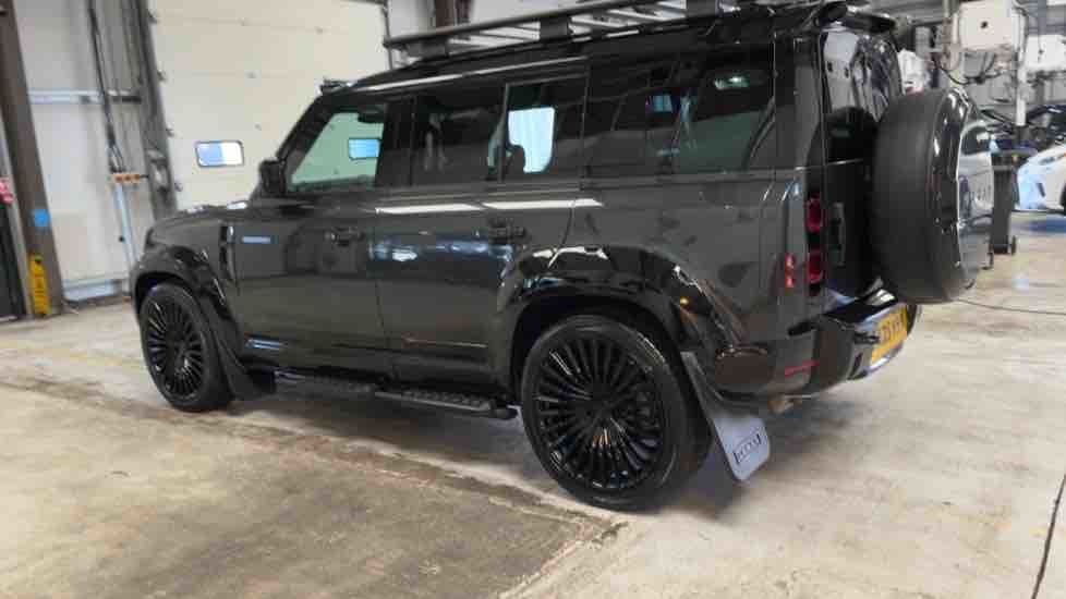 More views of Land Rover Defender 110