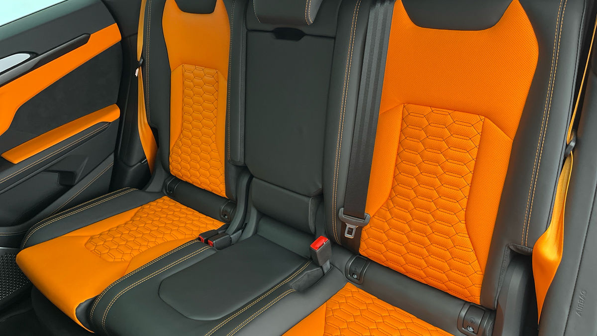 Lamborghini Urus Image 8