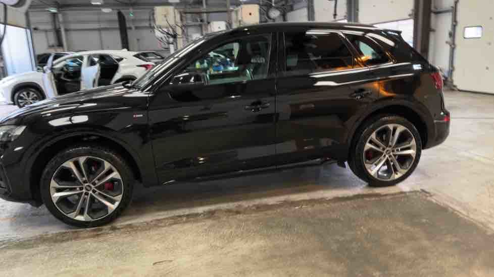 More views of Audi Q5