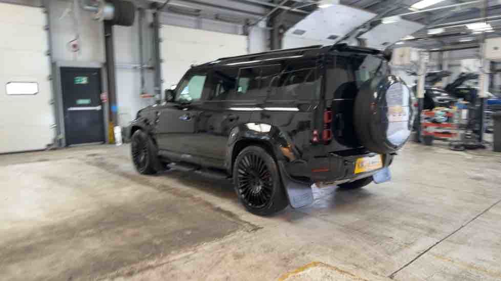 More views of Land Rover Defender 110