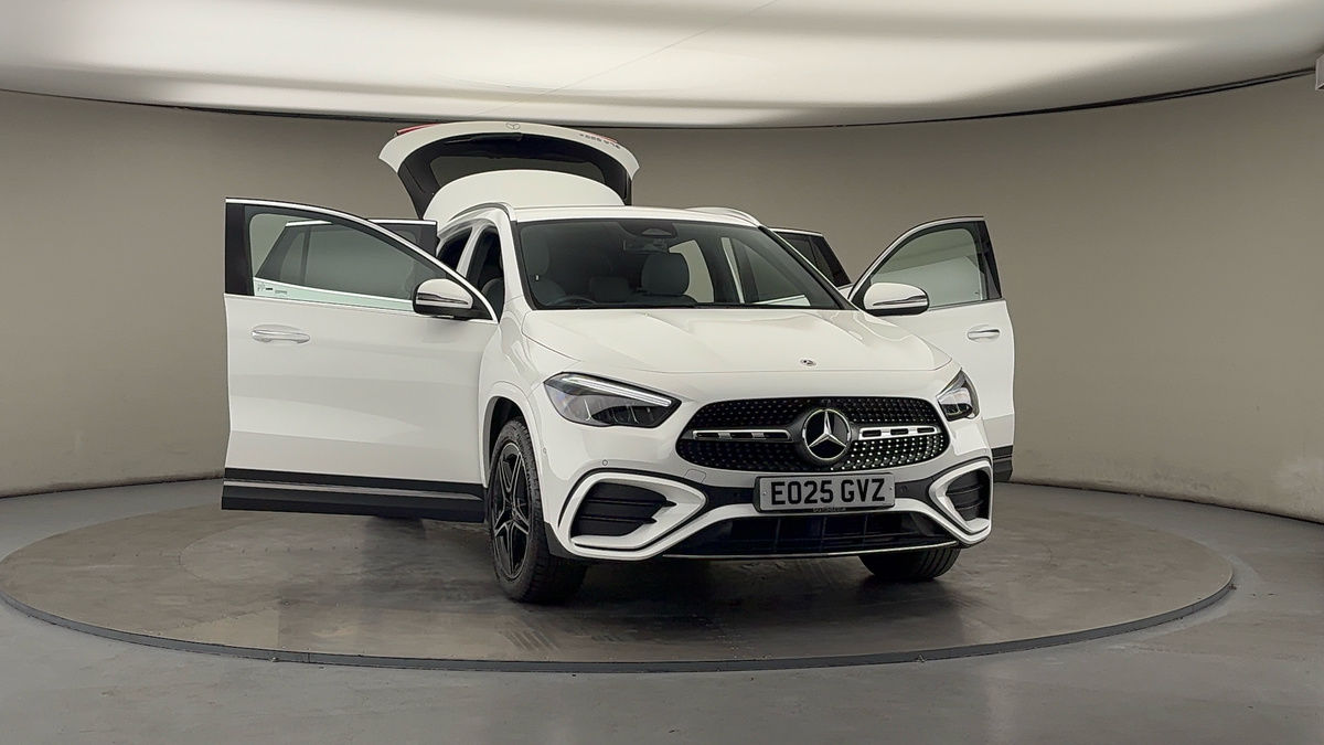 More views of Mercedes-Benz GLA