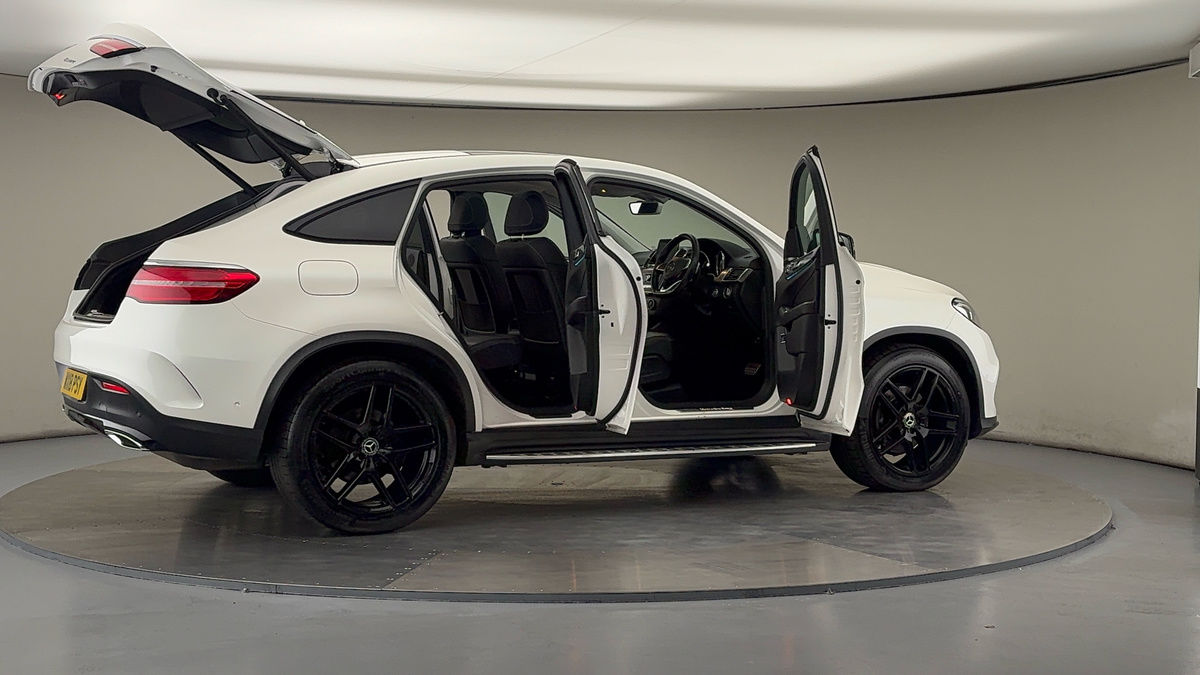 More views of Mercedes-Benz GLE