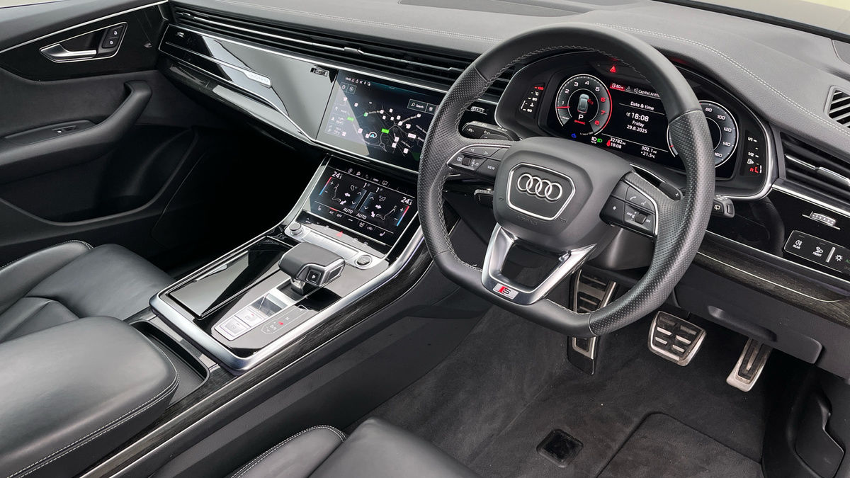 Audi Q8 Image 5