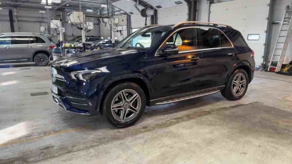More views of Mercedes-Benz GLE