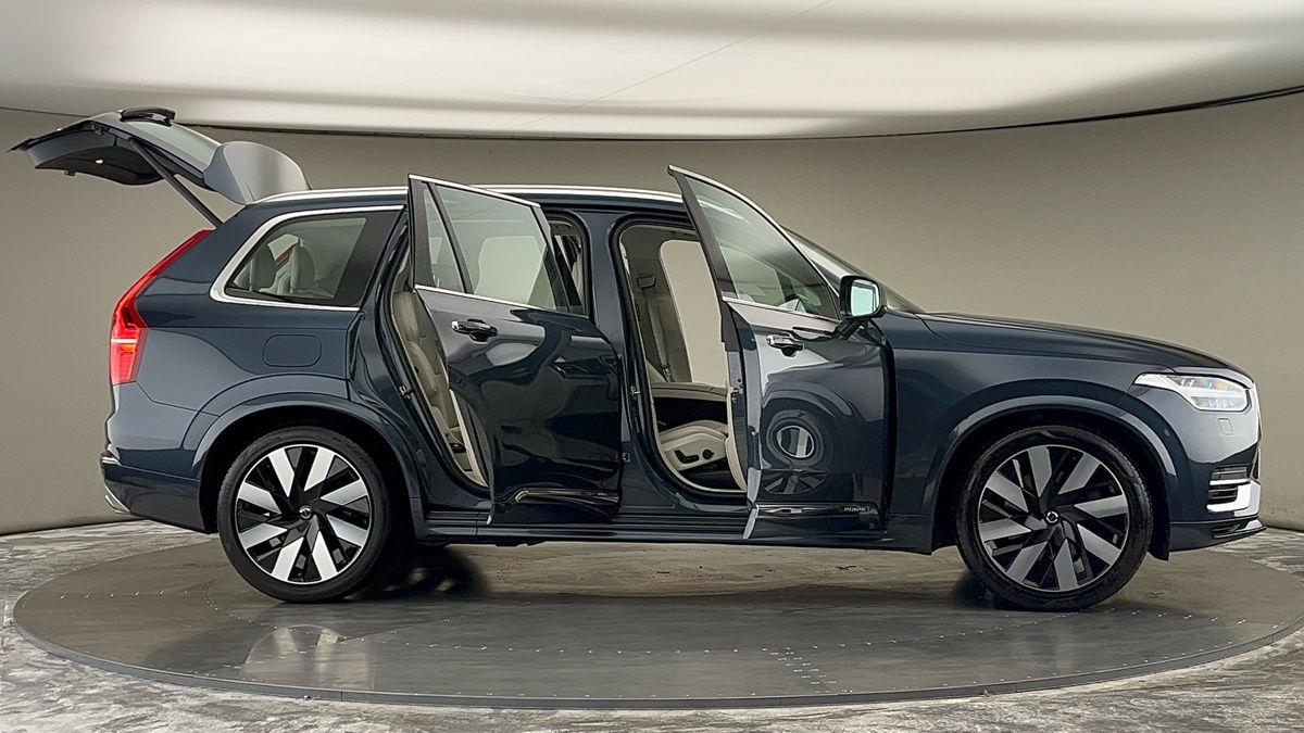 More views of Volvo XC90