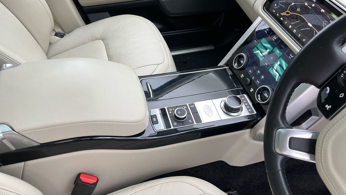 Land Rover Range Rover Image 18