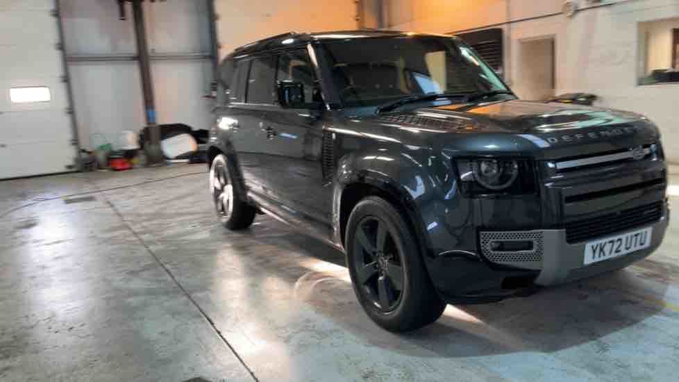 More views of Land Rover Defender 110