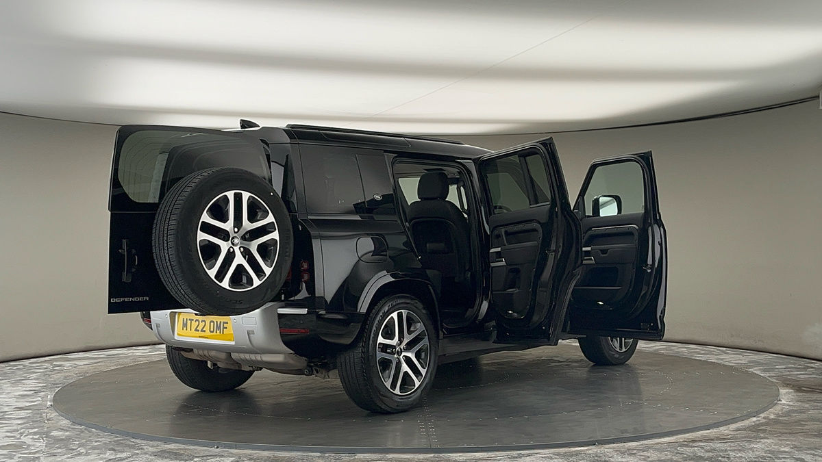 More views of Land Rover Defender 110
