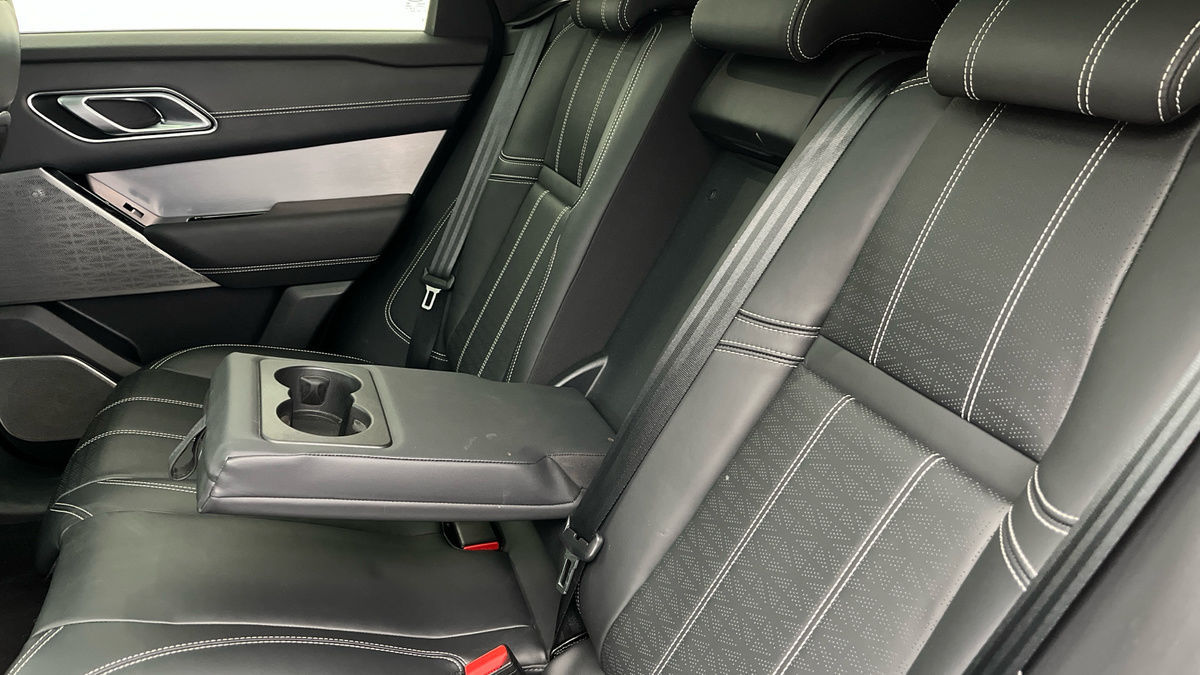 Land Rover Range Rover Velar Image 9