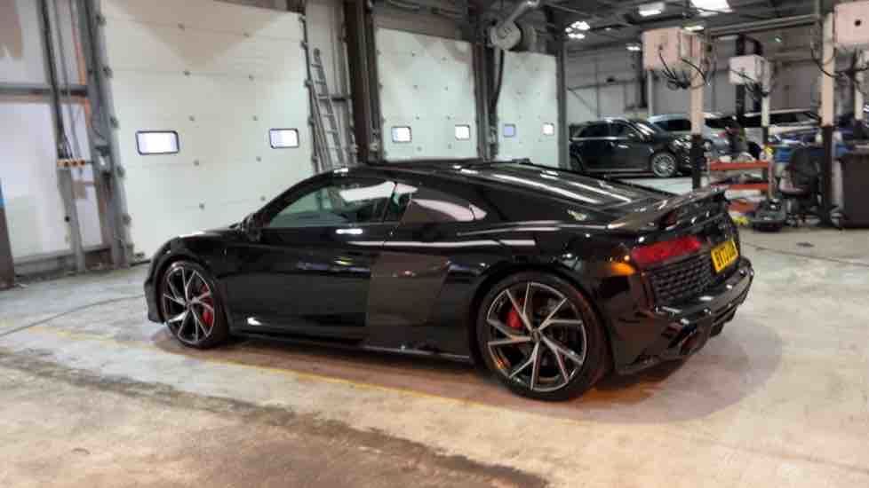 More views of Audi R8