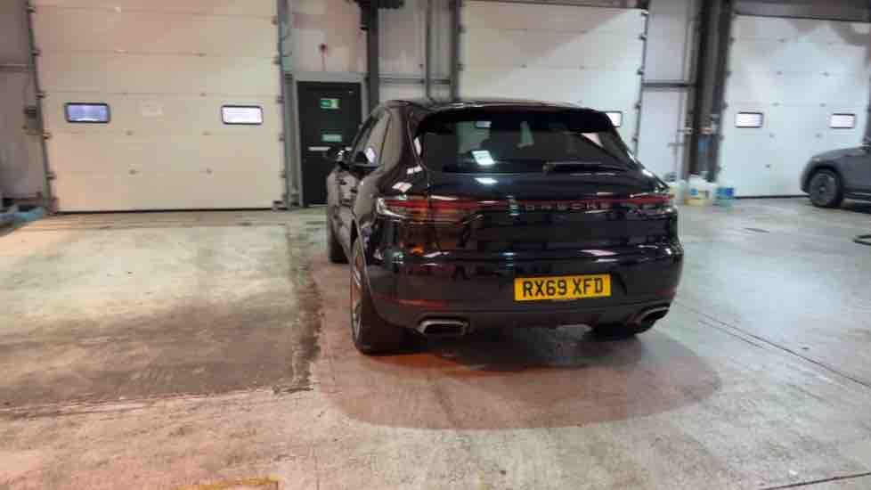 More views of Porsche Macan