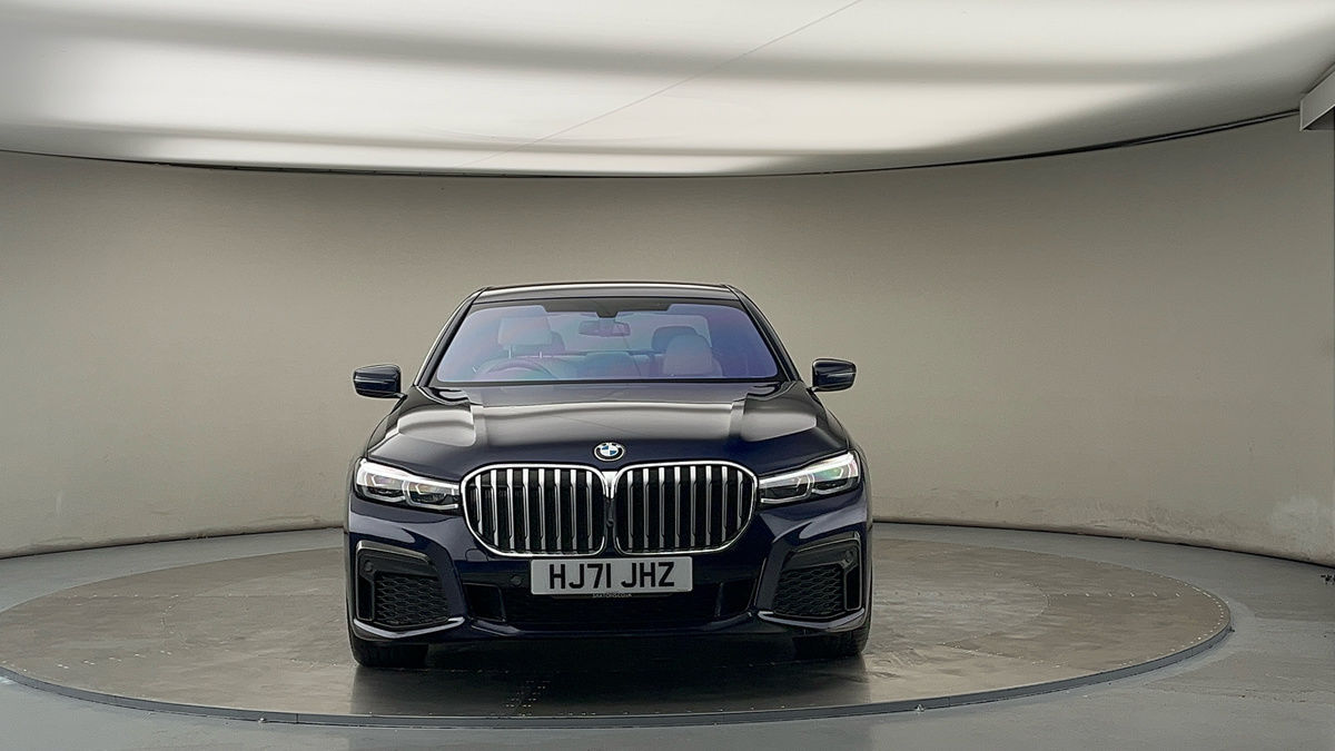 BMW 7 Series Image 3