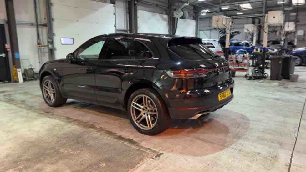 More views of Porsche Macan