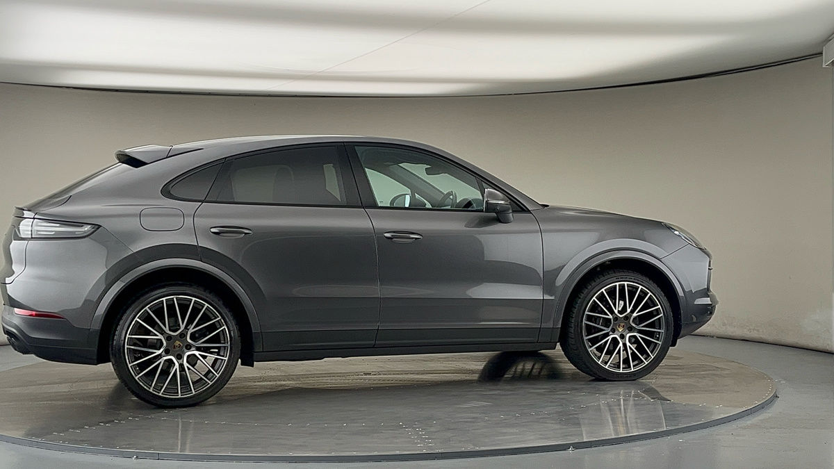 More views of Porsche Cayenne