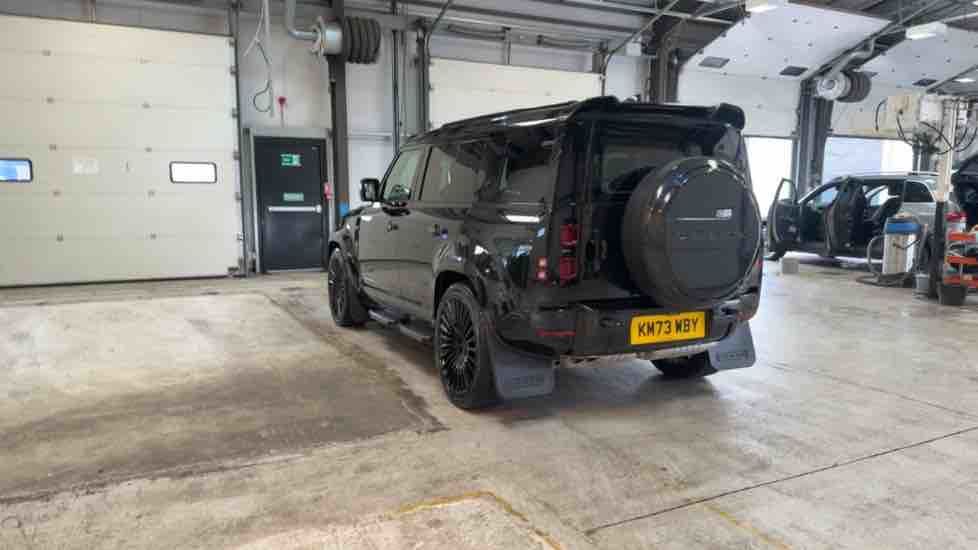 More views of Land Rover Defender 110