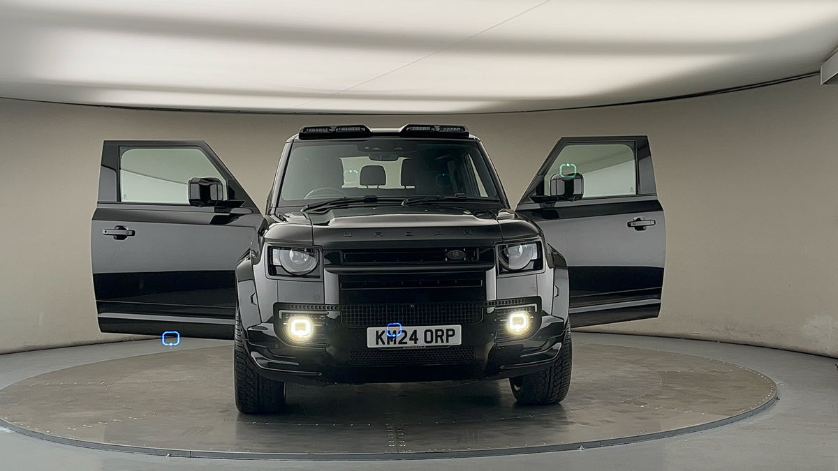 More views of Land Rover Defender 90