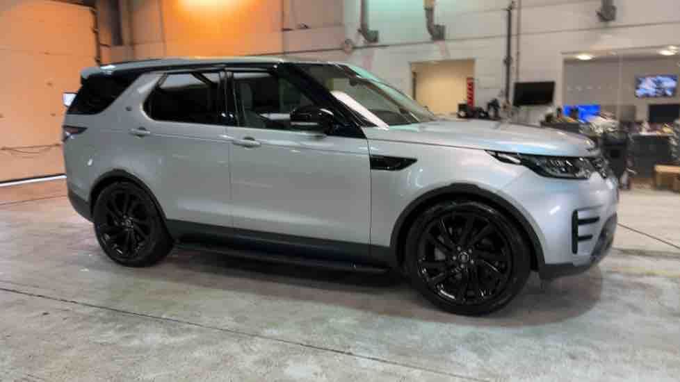 More views of Land Rover Discovery