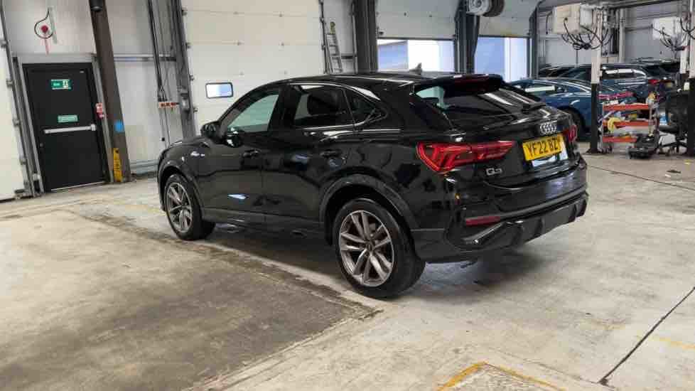 More views of Audi Q3