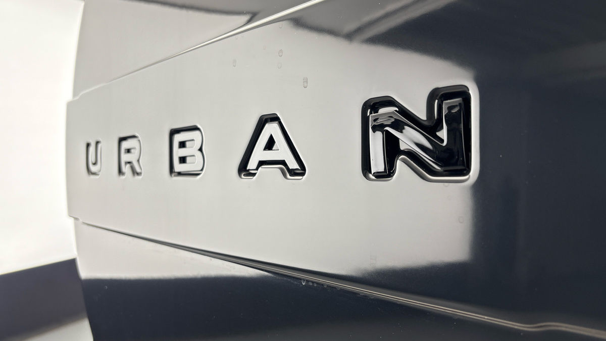Land Rover Defender 90 Urban Image 29