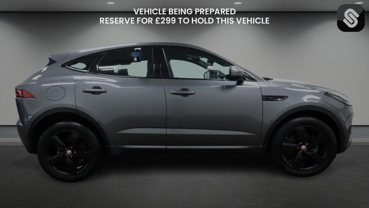 Jaguar E-PACE Image 5
