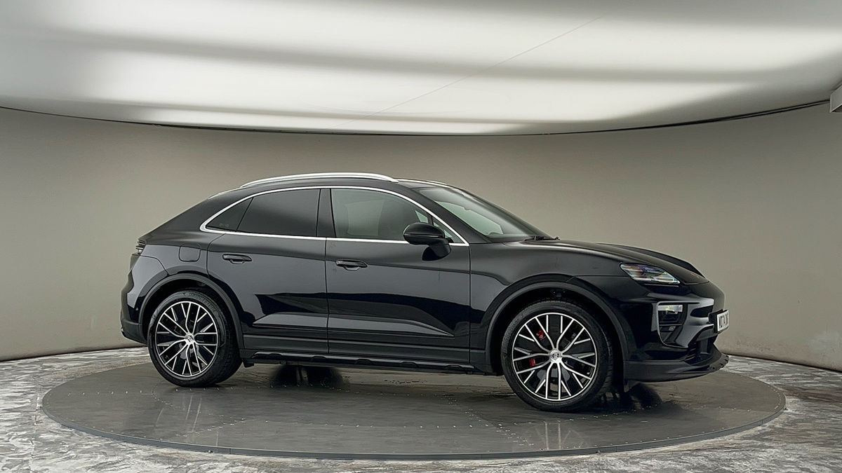 More views of Porsche Macan