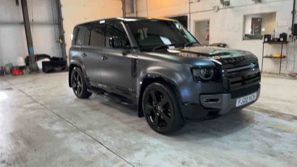 More views of Land Rover Defender 110