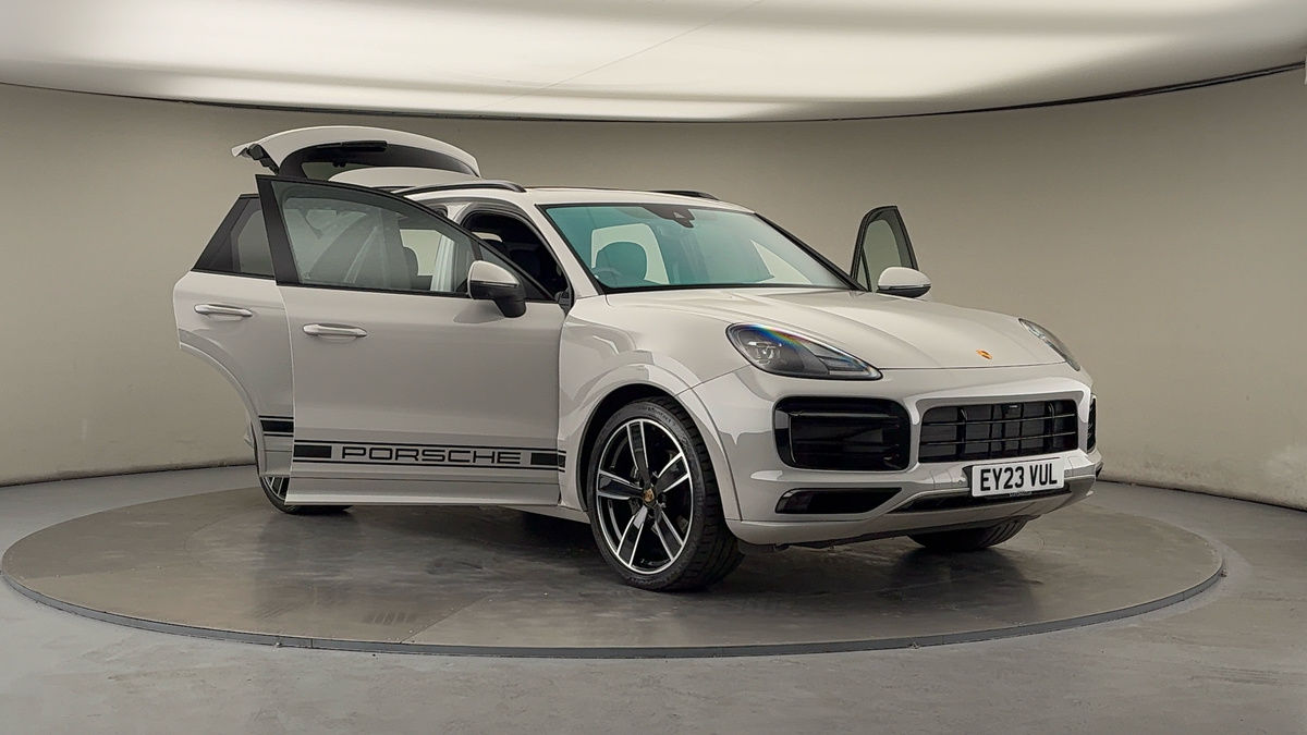 More views of Porsche Cayenne