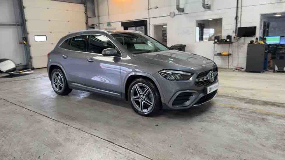 More views of Mercedes-Benz GLA