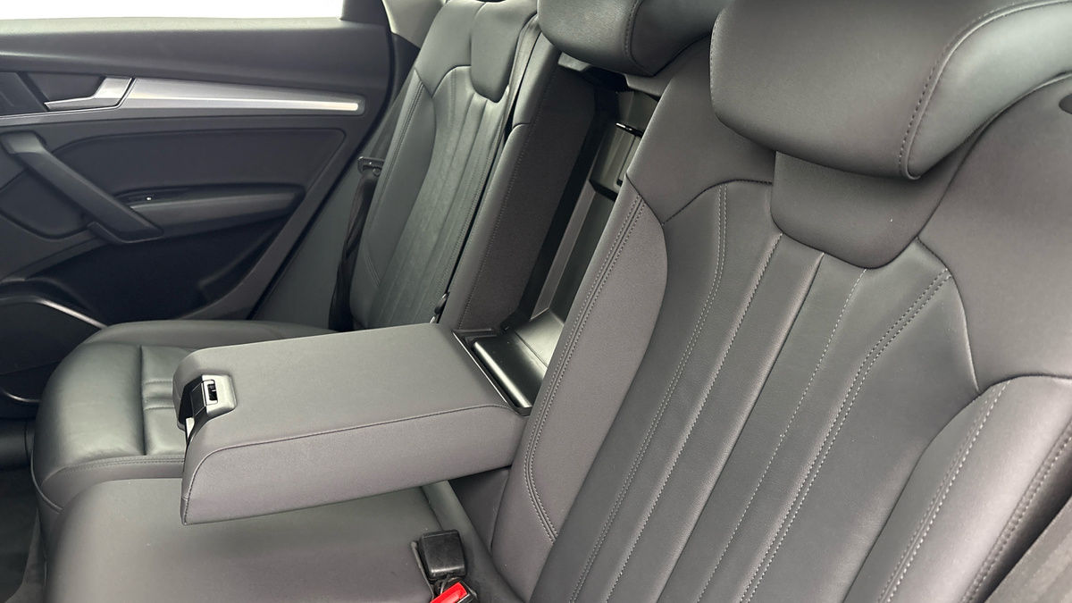 Audi Q5 Image 9