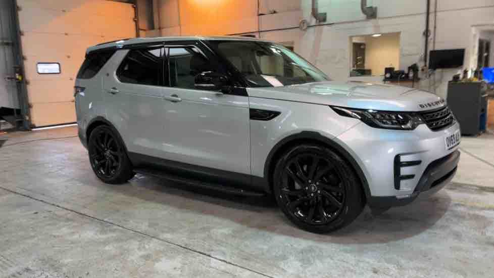 More views of Land Rover Discovery