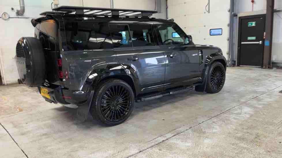 More views of Land Rover Defender 110