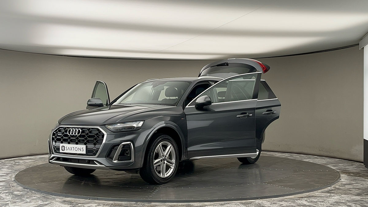 More views of Audi Q5