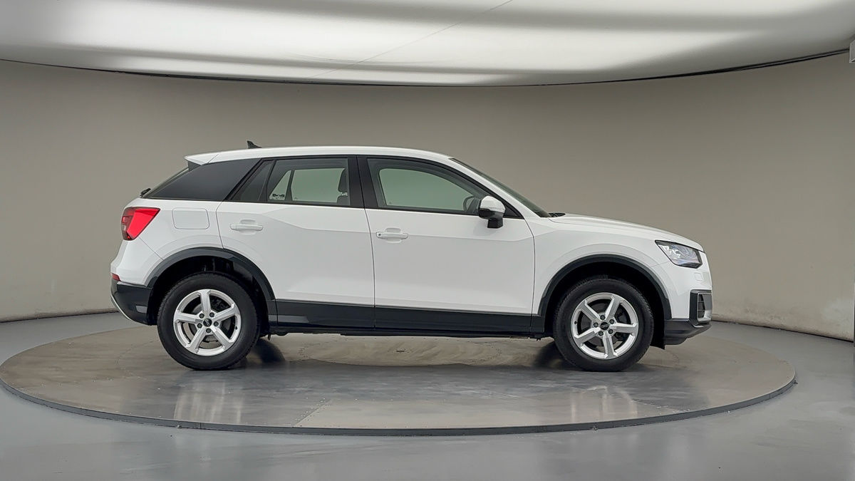 Audi Q2 Image 16